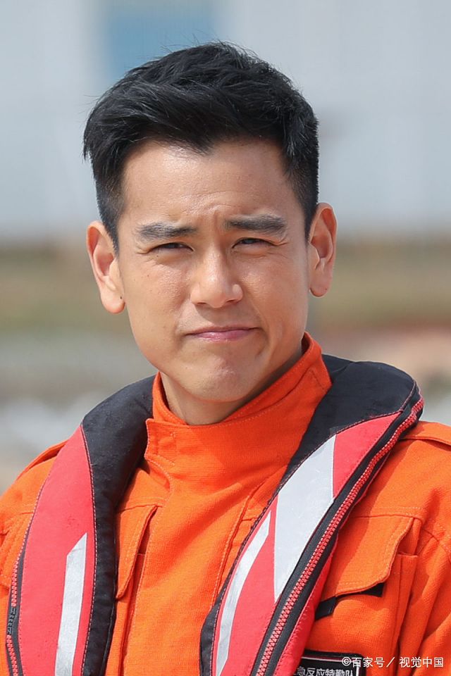 《紧急救援》开放媒体探班,彭于晏帅气亮相引影迷惊呼